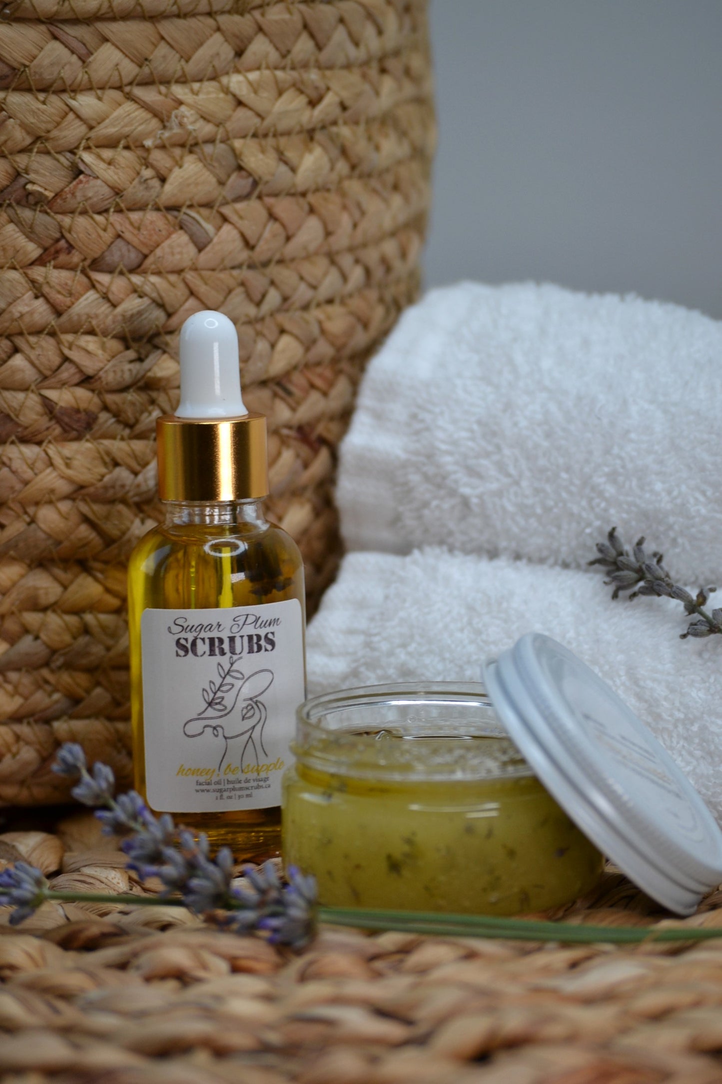 The Honey, Be Supple Stimulating & Moisturizing Facial Duo